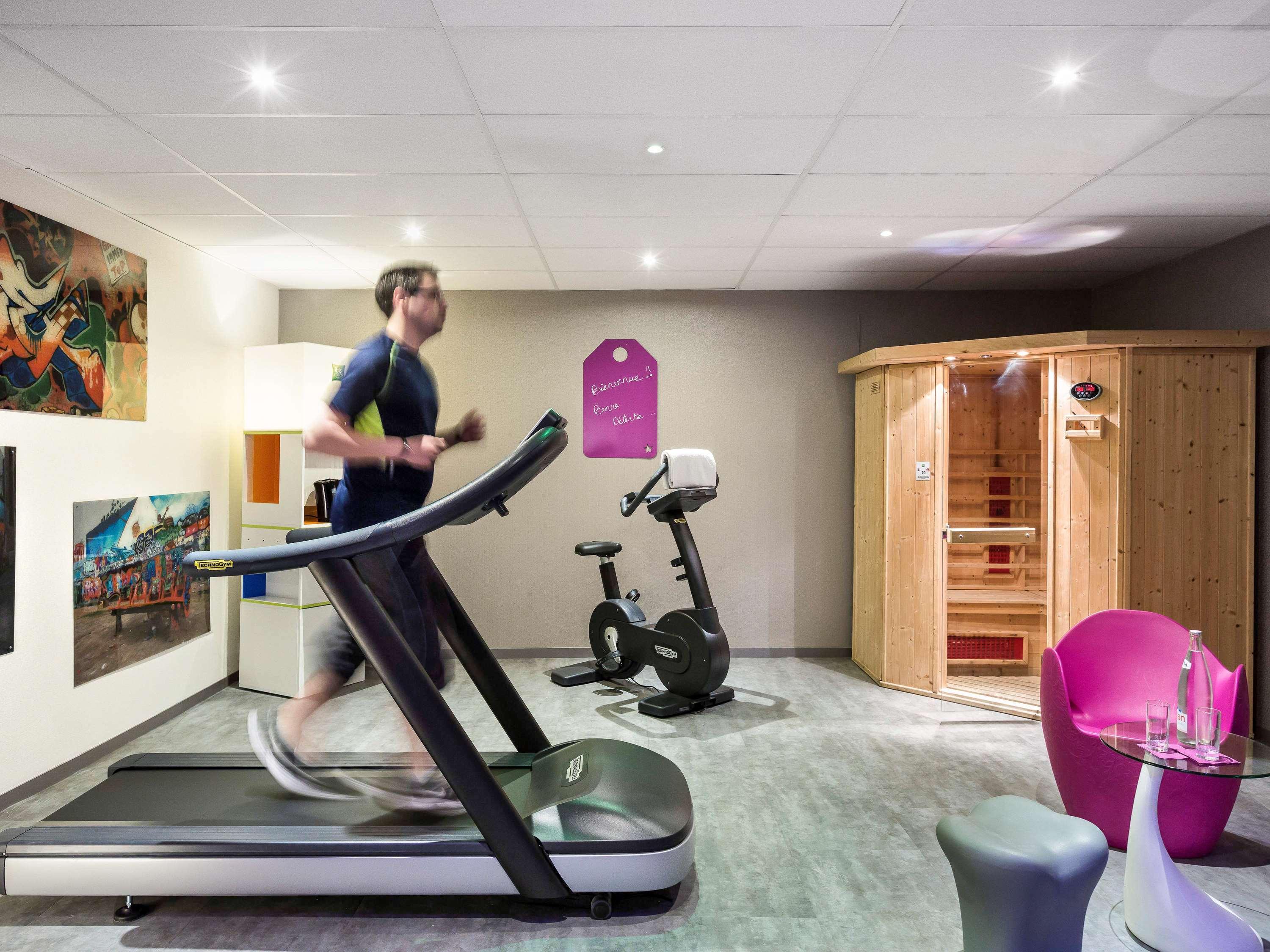 Готель Ibis Styles Blois Centre Gare Екстер'єр фото