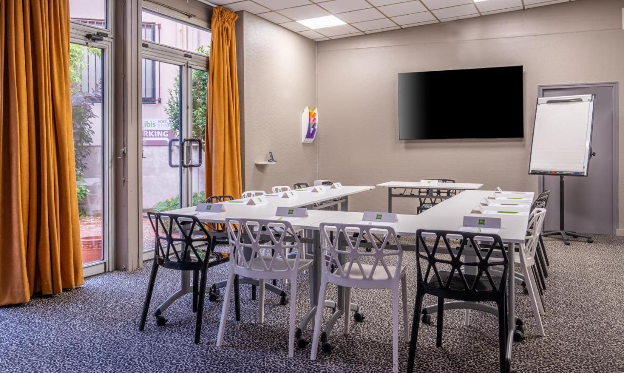 Готель Ibis Styles Blois Centre Gare Екстер'єр фото