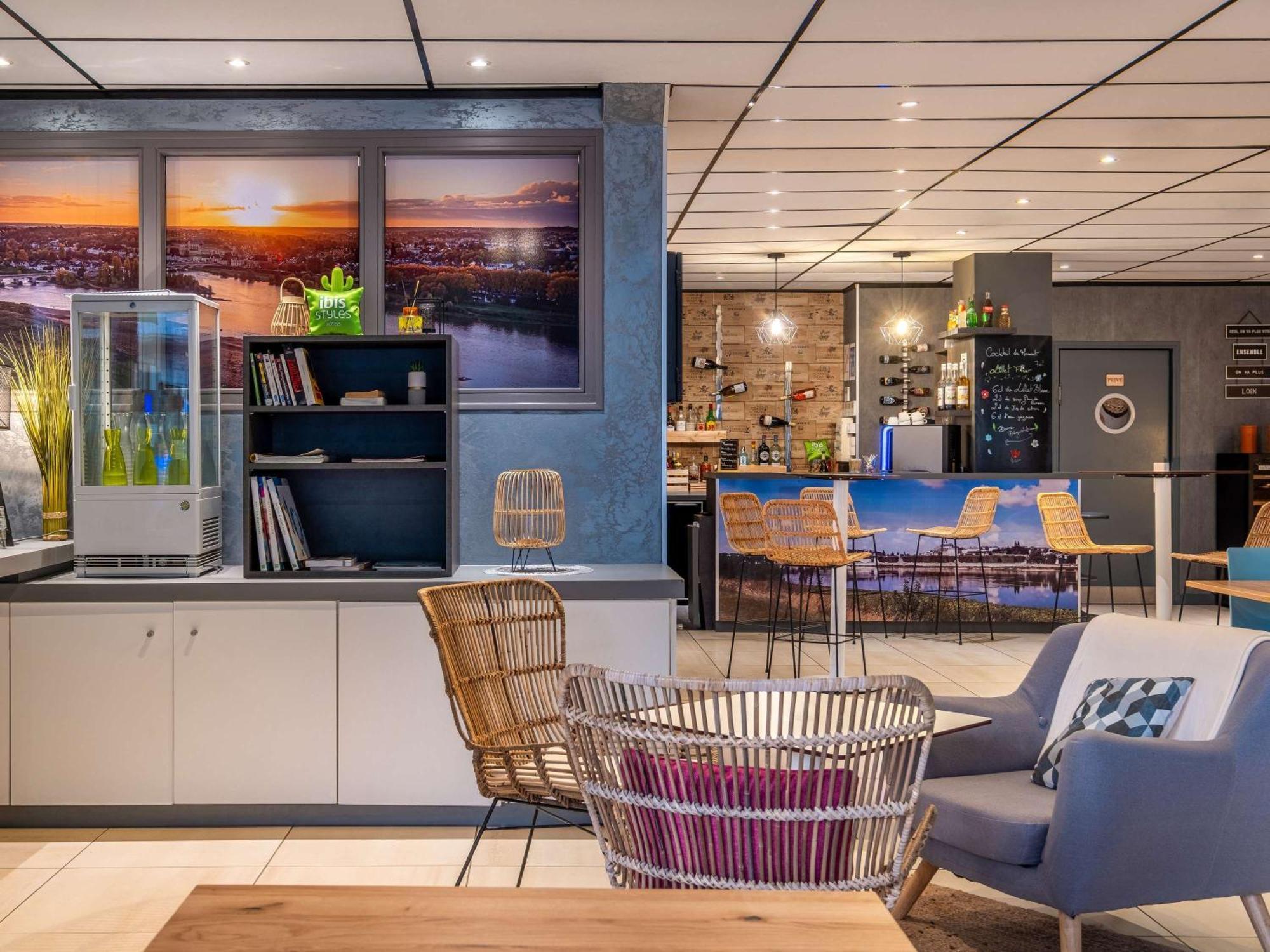 Готель Ibis Styles Blois Centre Gare Екстер'єр фото