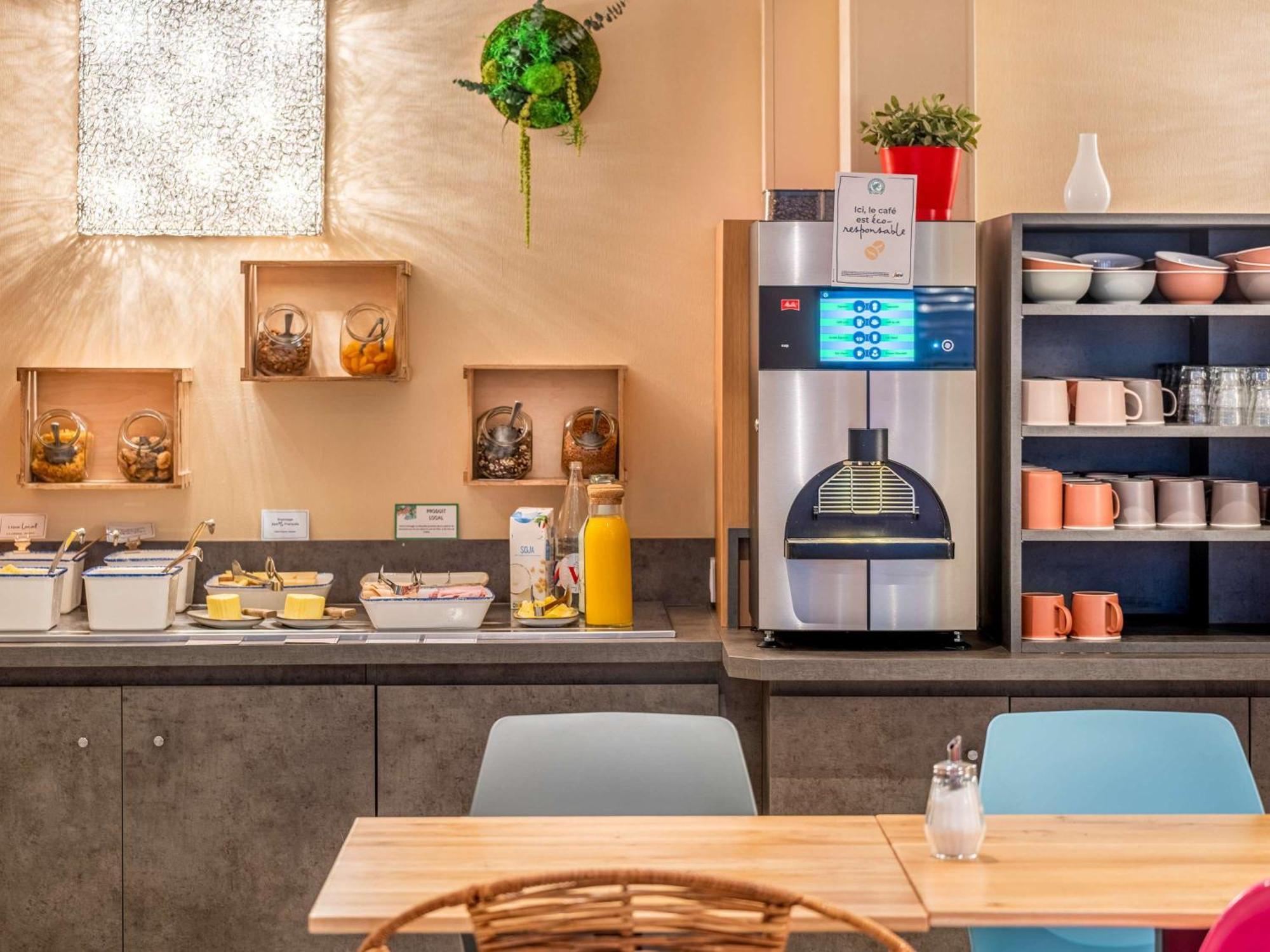Готель Ibis Styles Blois Centre Gare Екстер'єр фото