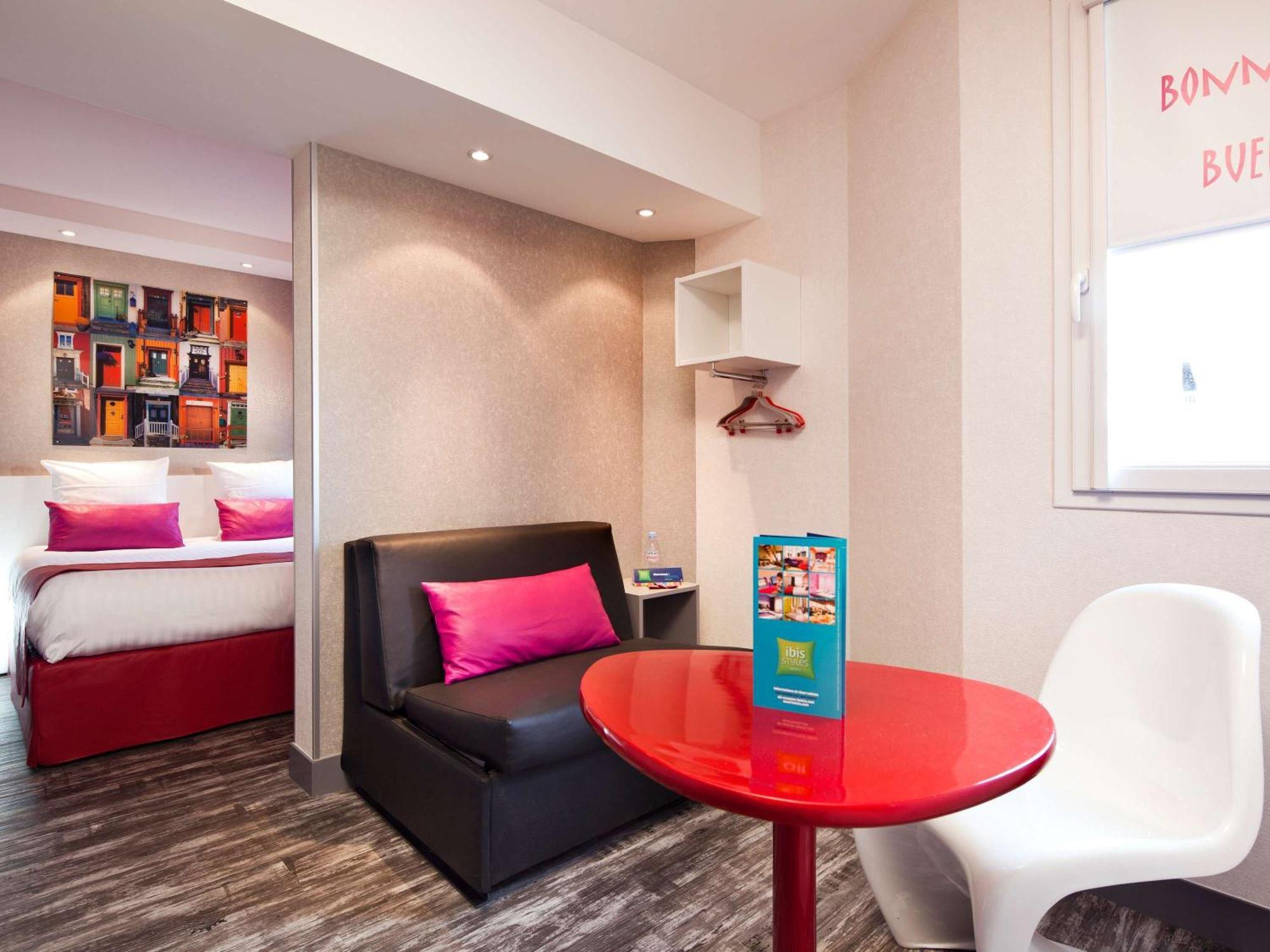 Готель Ibis Styles Blois Centre Gare Екстер'єр фото